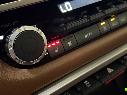 Used 2024 Toyota Tundra 1794 Edition image 27