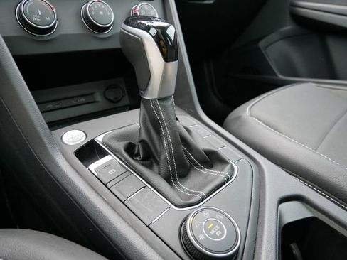 Used 2022 Volkswagen Taos SE image 22