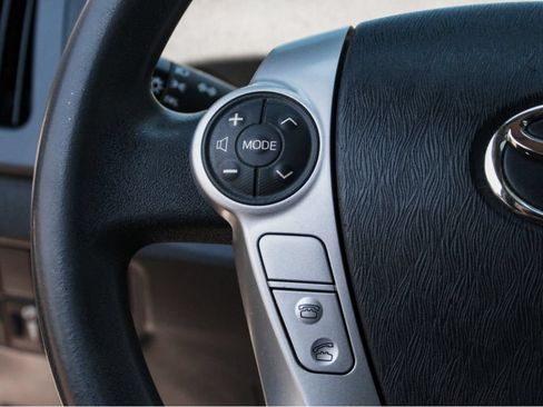 Used 2012 Toyota Prius Two FWD image 12