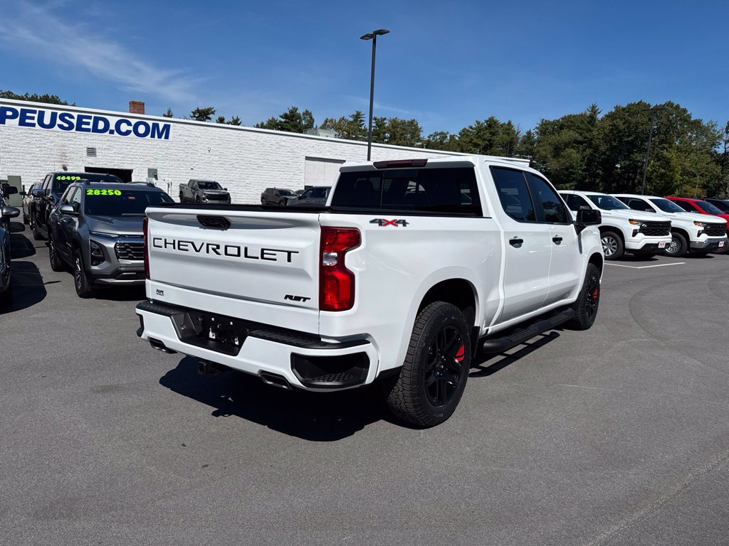 Used 2024 Chevrolet Silverado 1500 RST w/ Redline Edition AWD/4WD image 5