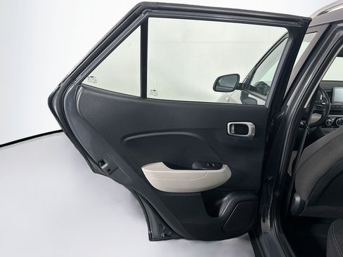 Used 2023 Hyundai Venue SEL FWD image 26