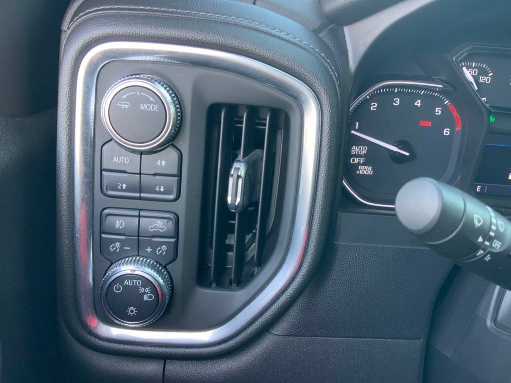 Used 2021 GMC Sierra 1500 Elevation w/ Preferred Package AWD/4WD image 19