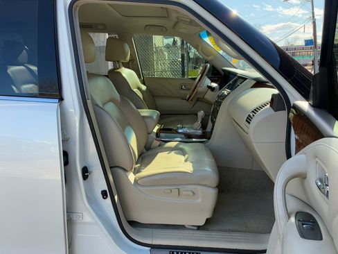 Used 2016 INFINITI QX80 4WD w/ Deluxe Technology Package image 21