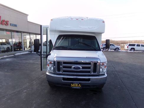 Used 2019 Ford E-450 and Econoline 450 Super Duty w/ Shuttle Bus Prep Package RWD image 66