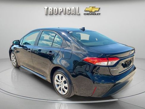 Used 2024 Toyota Corolla LE image 3