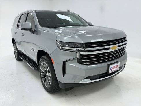 Used 2024 Chevrolet Tahoe LT w/ Luxury Package RWD image 2