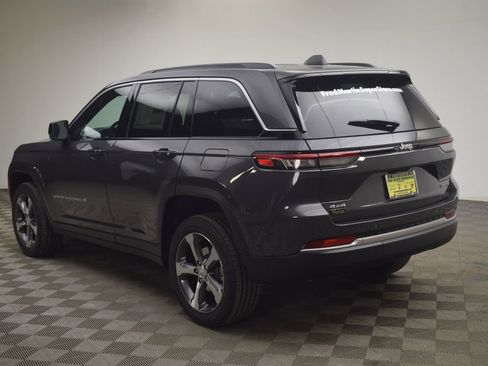 New 2026 Jeep Grand Cherokee Limited image 11