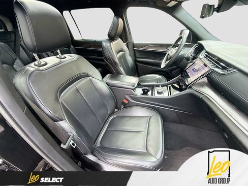 Used 2024 Jeep Grand Cherokee L Limited w/ Luxury Tech Group II AWD/4WD image 34