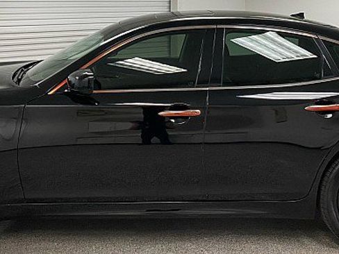 Used 2013 INFINITI M37 w/ Premium Pkg image 8