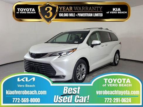Certified 2023 Toyota Sienna Platinum AWD/4WD image 1