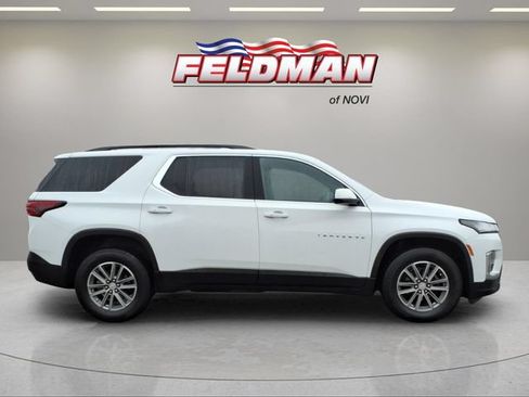 Used 2023 Chevrolet Traverse LT FWD image 7