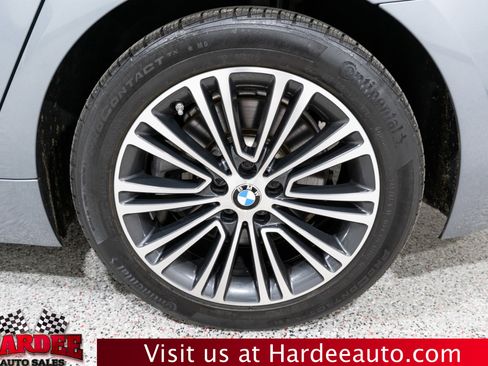 Used 2019 BMW 540i w/ Premium Package image 10