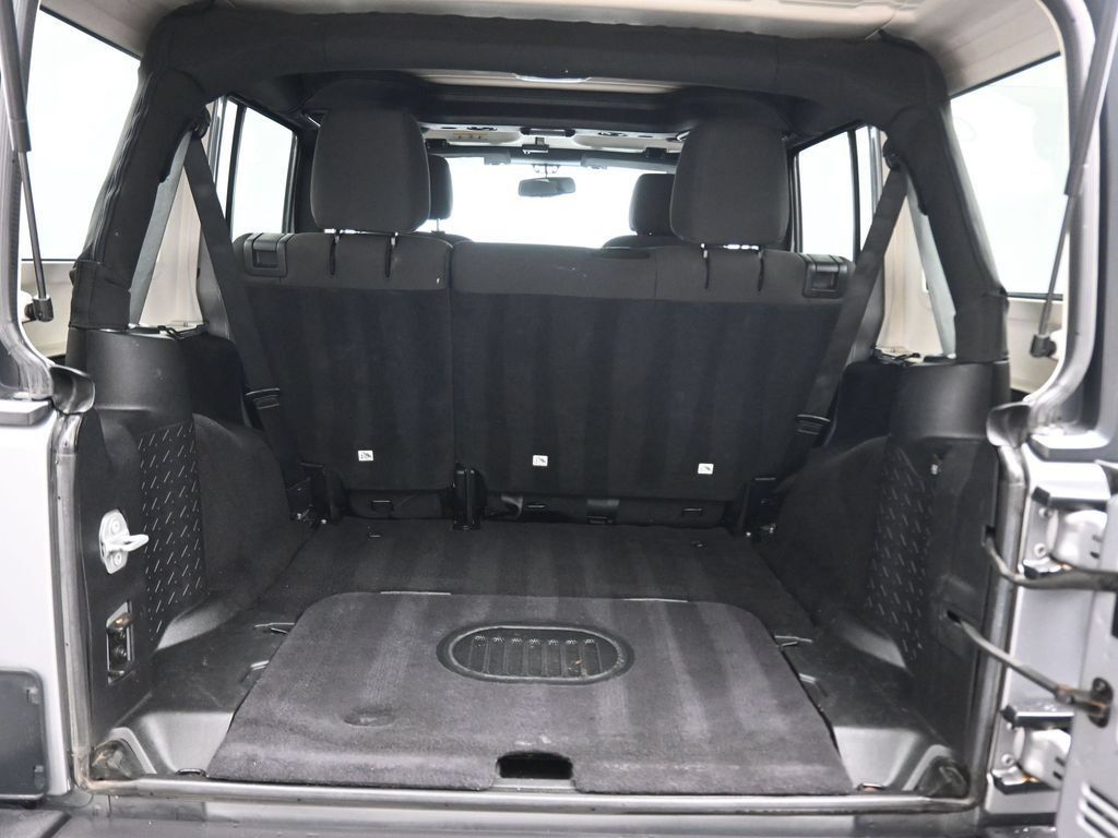 Used 2016 Jeep Wrangler Unlimited Sport AWD/4WD image 34