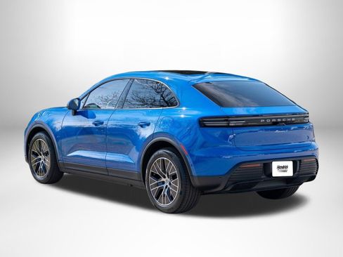 New 2026 Porsche Macan 4 Electric AWD/4WD image 4