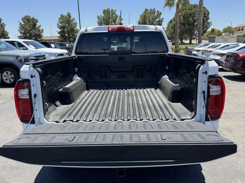 Used 2023 GMC Canyon Elevation w/ Elevation Premium Package AWD/4WD image 12