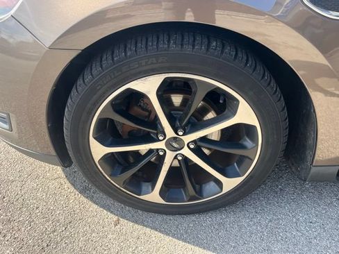 Used 2015 Ford Taurus SEL w/ Equipment Group 201A FWD image 14