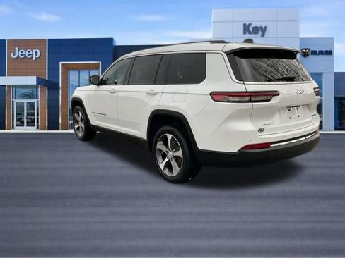 Used 2023 Jeep Grand Cherokee L Limited w/ Luxury Tech Group II AWD/4WD image 9