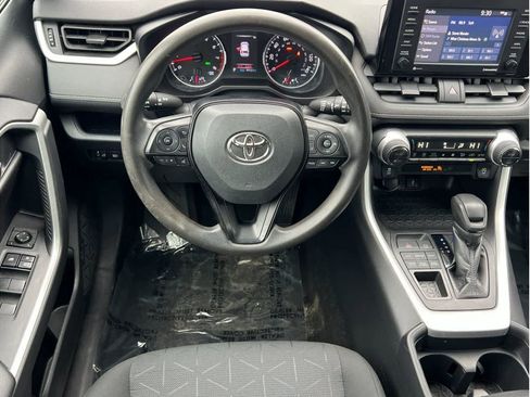 Used 2020 Toyota RAV4 XLE image 16