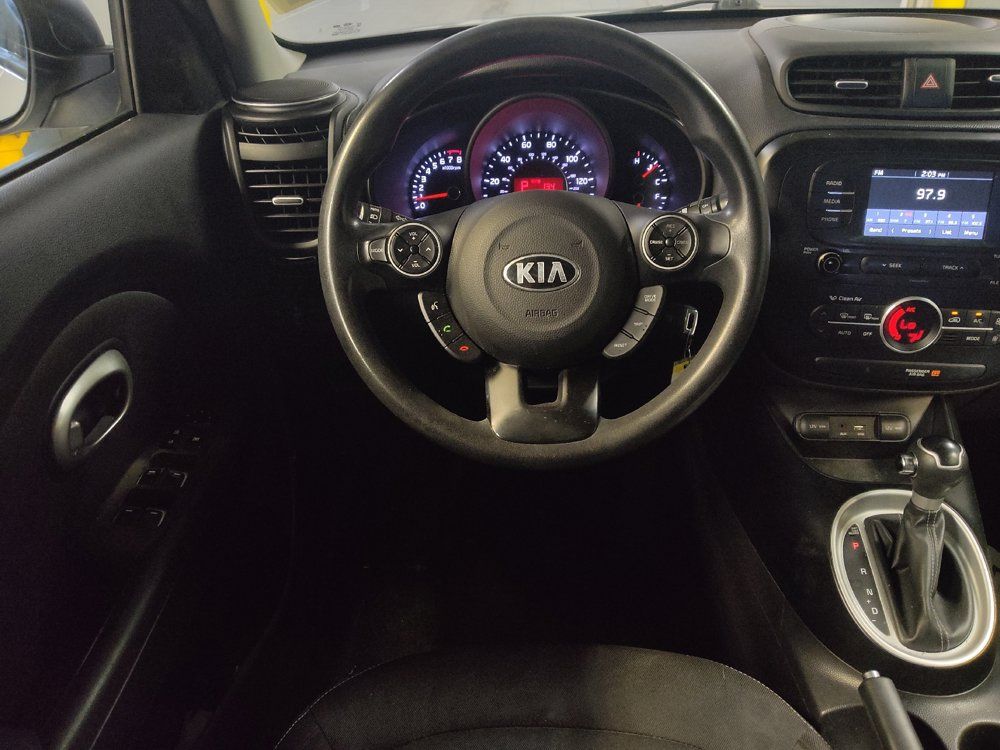 Used 2017 Kia Soul + FWD image 22