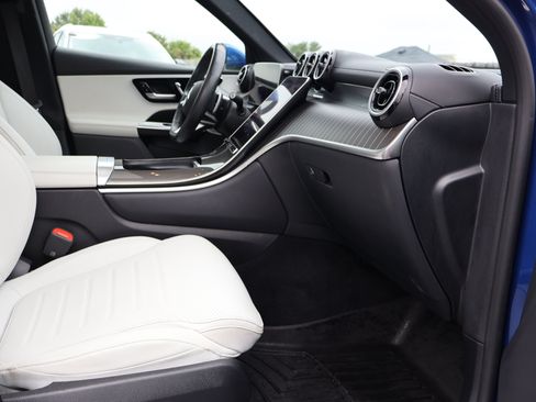Certified 2023 Mercedes-Benz GLC 300 image 29