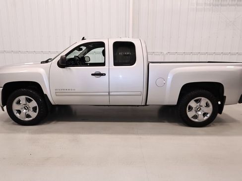 Used 2011 Chevrolet Silverado 1500 LT w/ All-Star Edition AWD/4WD image 6