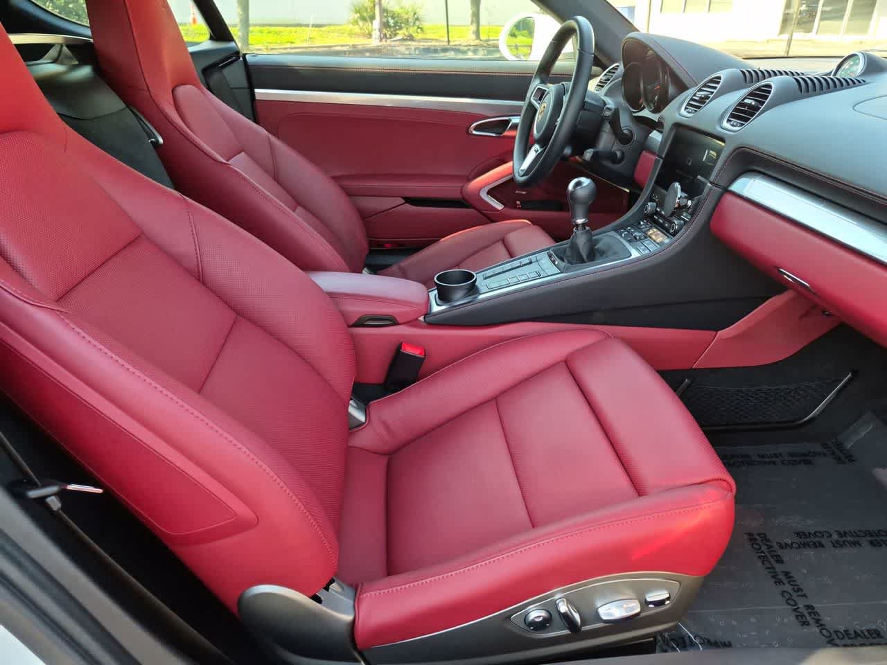 Used 2025 Porsche 718 Cayman RWD image 20