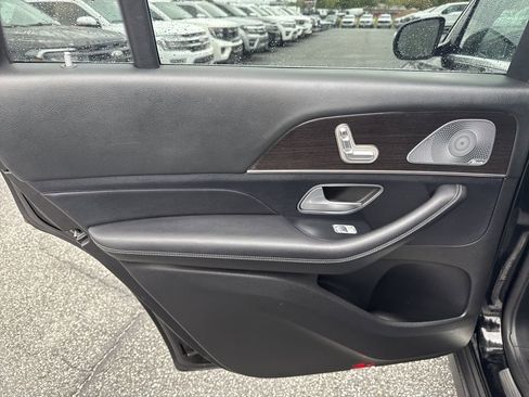 Used 2020 Mercedes-Benz GLS 450 4MATIC image 23