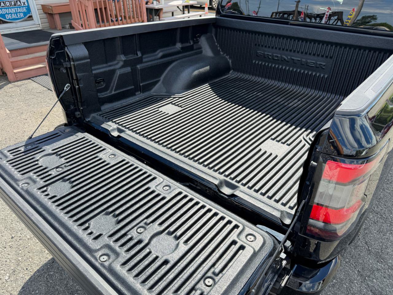 Used 2022 Nissan Frontier SV w/ Technology Package AWD/4WD image 38
