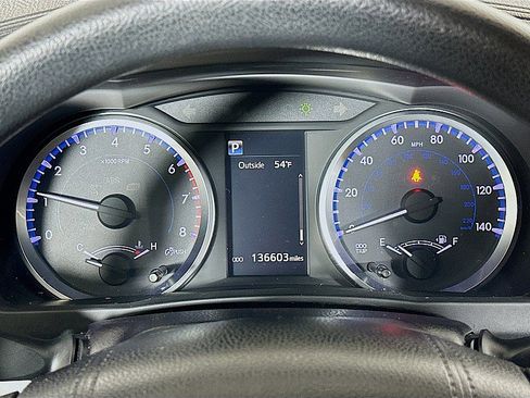 Used 2018 Toyota Highlander LE image 13