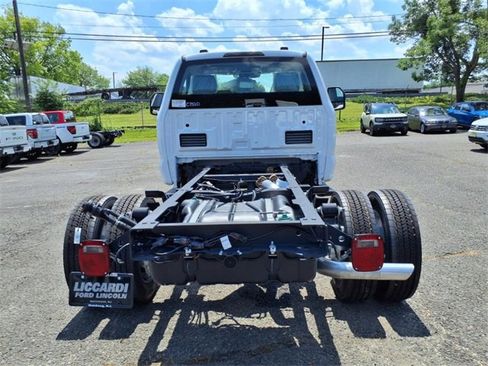 New 2025 Ford F550 4x4 Regular Cab Super Duty image 4
