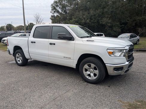 Used 2024 RAM 1500 Lone Star image 2