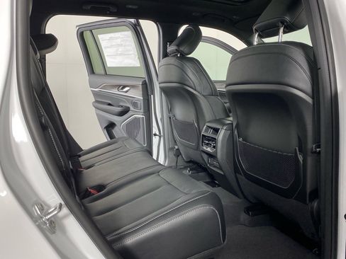 New 2026 Jeep Grand Cherokee Limited Reserve AWD/4WD image 13