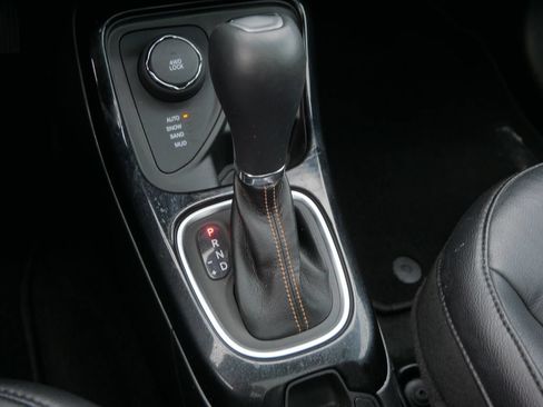 Used 2018 Jeep Compass Limited w/ Navigation Group AWD/4WD image 24