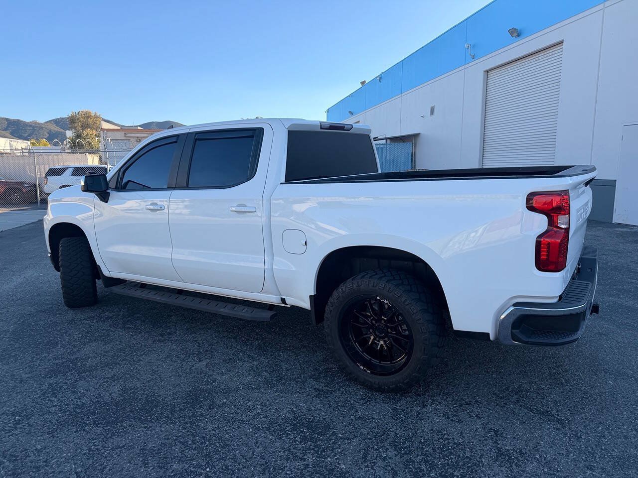 Used 2021 Chevrolet Silverado 1500 LT AWD/4WD image 16