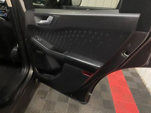 Used 2020 Ford Escape SEL AWD/4WD image 39