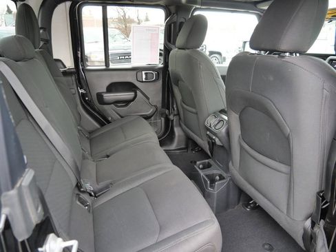 Used 2021 Jeep Gladiator Sport AWD/4WD image 20