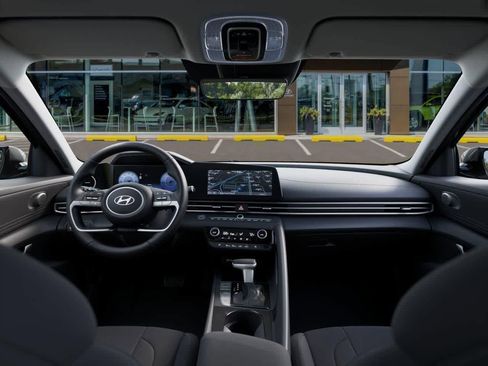 New 2025 Hyundai Elantra SEL image 18