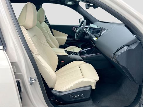 New 2026 BMW X3 xDrive30 w/ Premium Package image 19