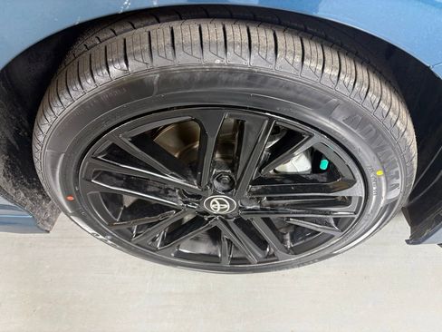 Used 2025 Toyota Camry SE image 13