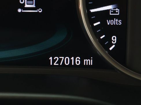 Used 2019 Buick Enclave Avenir w/ Avenir Technology Package FWD image 27