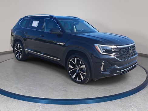 Certified 2024 Volkswagen Atlas SEL Premium R-Line AWD/4WD image 3