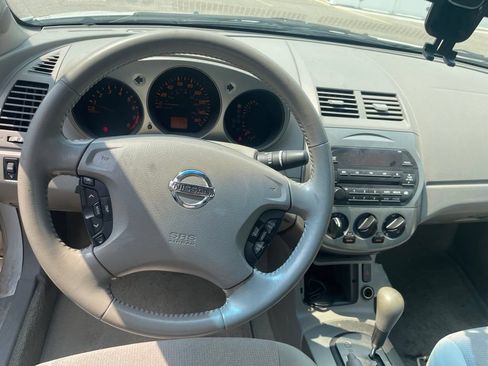 Used 2003 Nissan Altima 3.5 SE FWD image 10