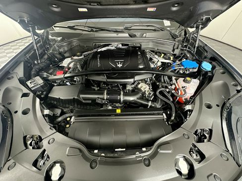 Used 2024 Maserati Grecale GT image 33