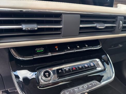 Used 2025 Lincoln Corsair Grand Touring w/ Jet Appearance Package image 31