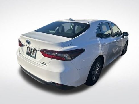 Certified 2023 Toyota Camry LE image 6