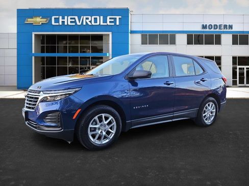 Used 2022 Chevrolet Equinox LS image 1