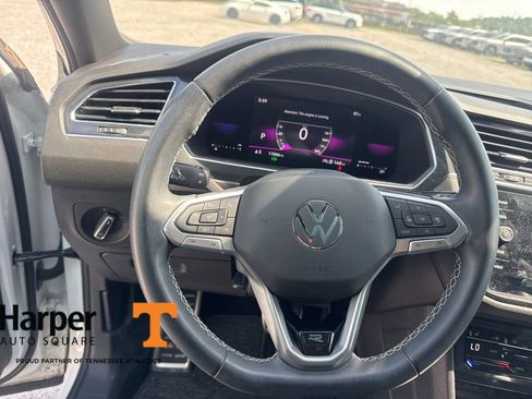 Used 2023 Volkswagen Tiguan SE R-Line FWD image 17