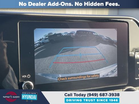 Used 2024 Toyota Highlander XLE FWD image 29