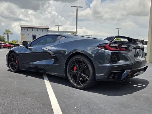 Used 2021 Chevrolet Corvette Stingray Premium Cpe w/ Z51 Performance Package RWD image 4