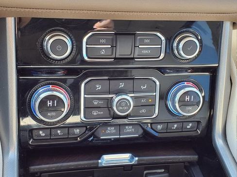 Used 2022 GMC Yukon XL Denali w/ Max Trailering Package image 19